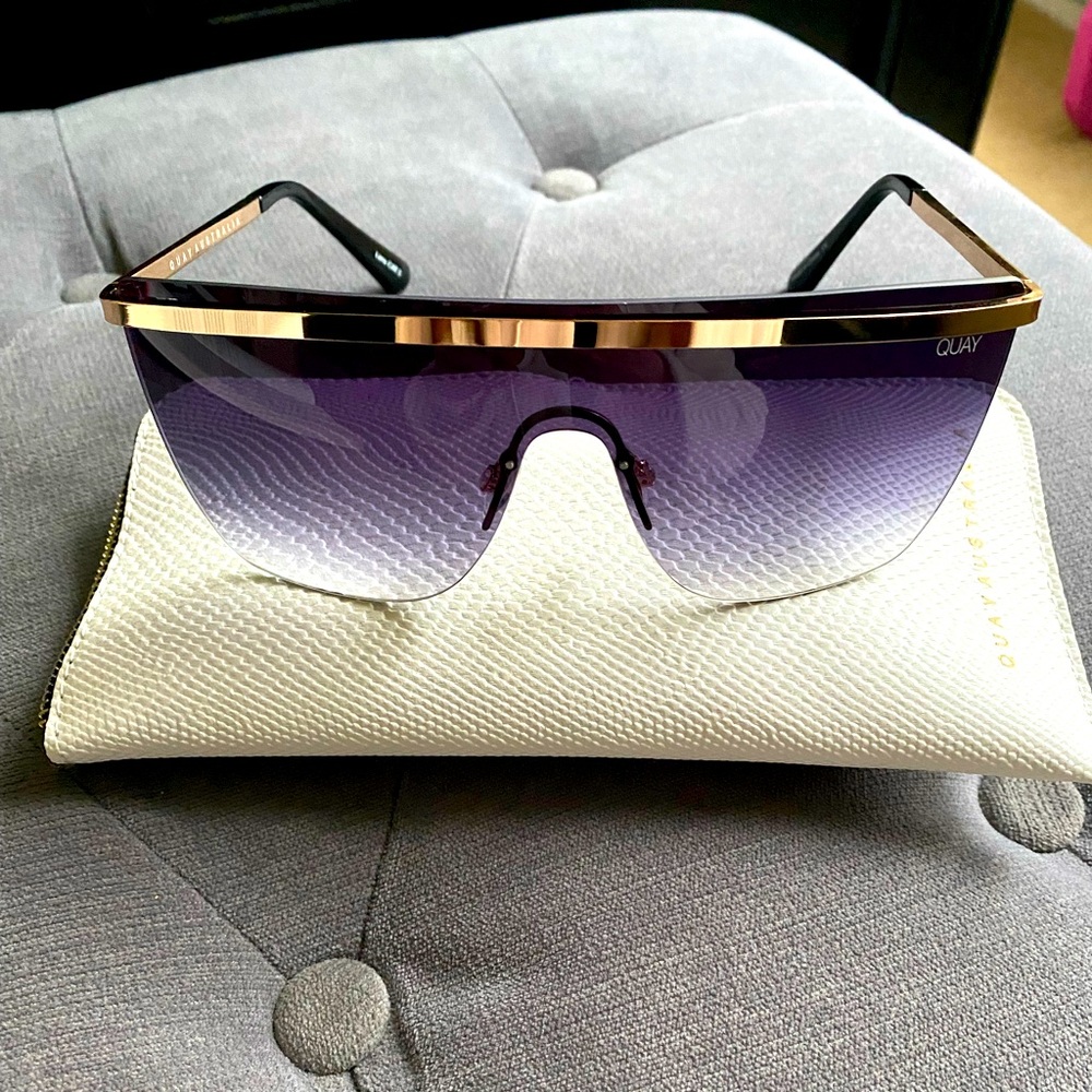 QUAY sunglasses 🕶